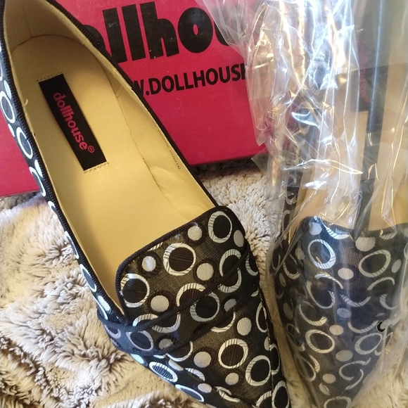 Dollhouse Pointy Toe Flats - Picture 1 of 6